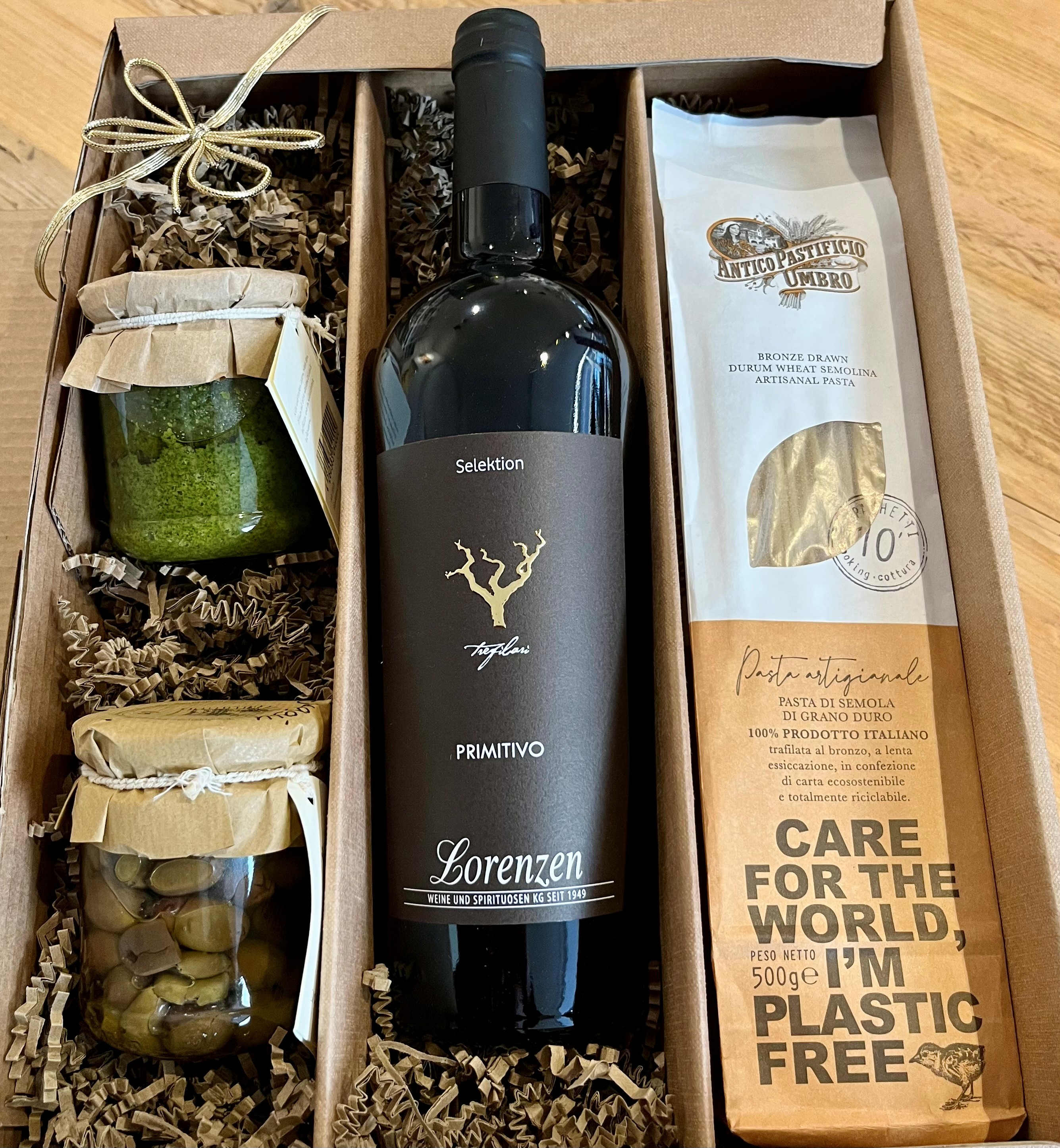 "Wein- und Delikatessenpräsent "Pasta Liebe" Primitivo Trefilari & feine Spezialitäten Stk."